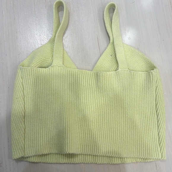 Target Universal Threads Top - Picture 2 of 2